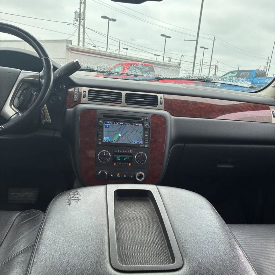 Used 2009 Chevrolet Avalanche LTZ image 24