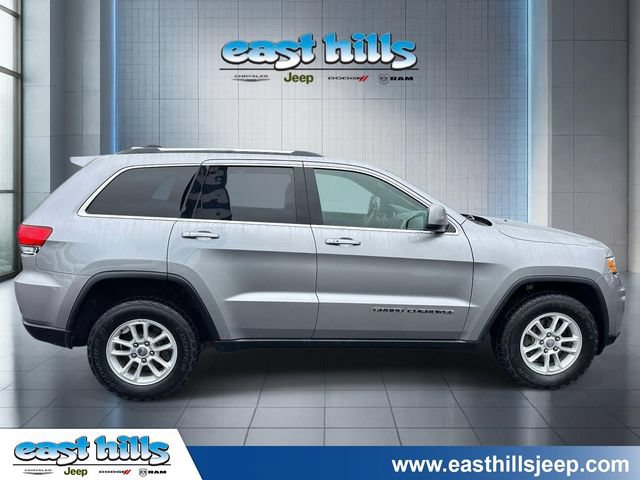 Certified 2018 Jeep Grand Cherokee Laredo AWD/4WD image 2