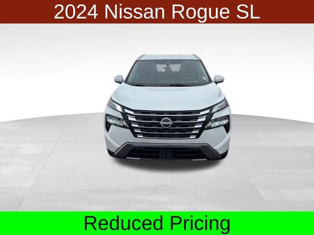 Used 2024 Nissan Rogue SL image 2