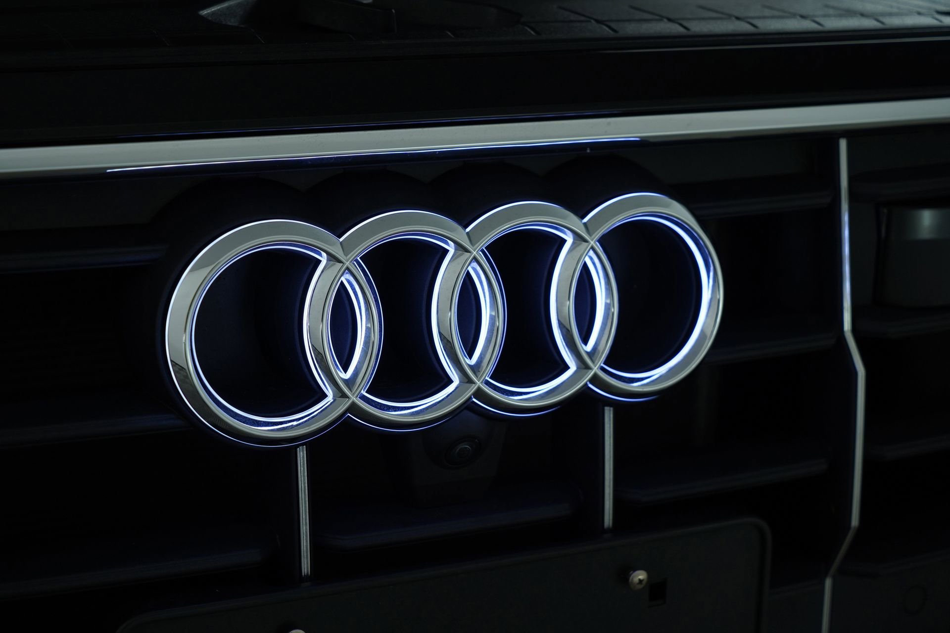 Certified 2023 Audi Q8 Premium Plus image 16