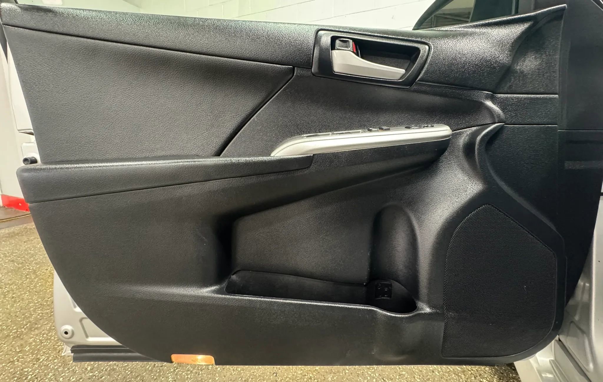 Used 2014 Toyota Camry SE image 11