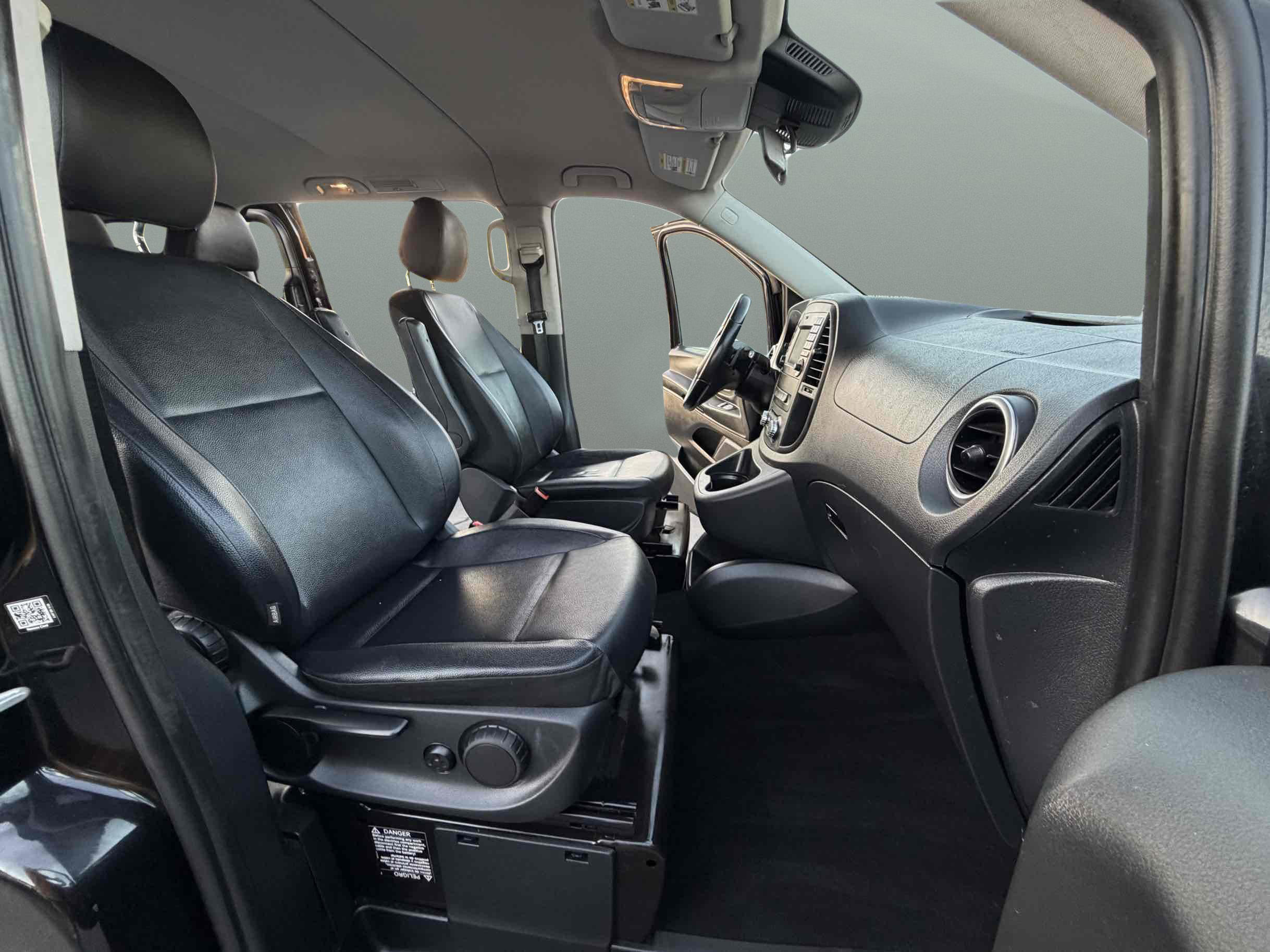 Used 2016 Mercedes-Benz Metris Passenger image 12