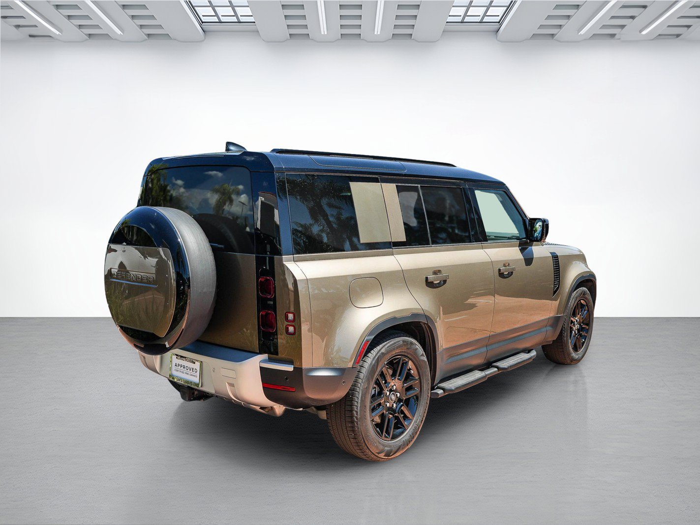 Certified 2025 Land Rover Defender 110 S AWD/4WD image 5