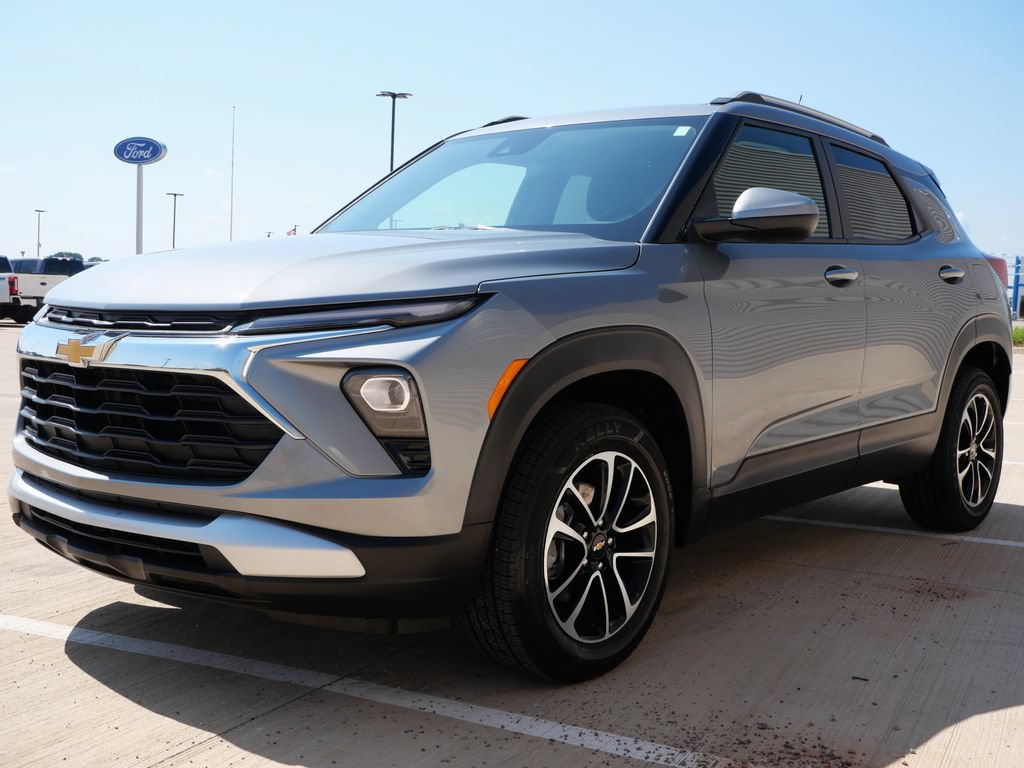 Used 2024 Chevrolet TrailBlazer LT AWD/4WD image 5