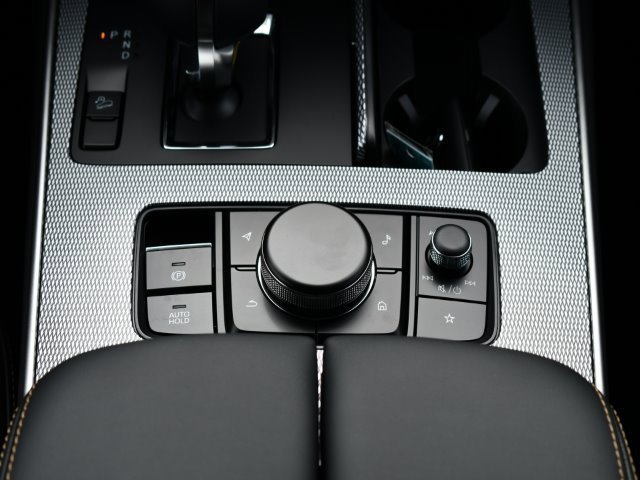New 2025 MAZDA CX-70 Plug-In Hybrid w/ Premium Pkg image 29