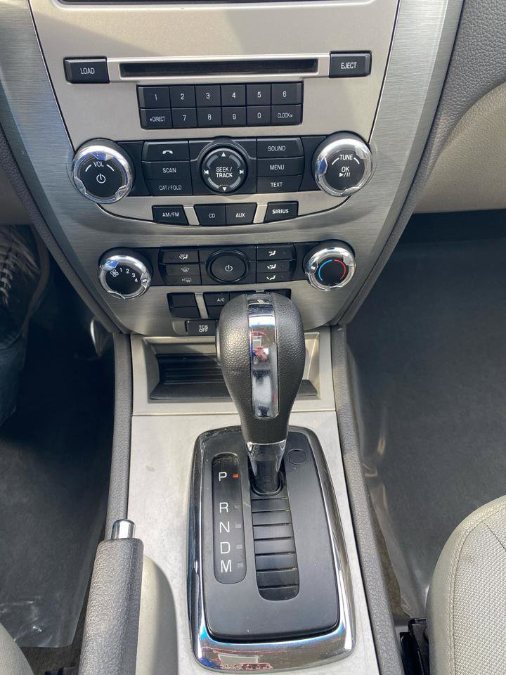 Used 2012 Ford Fusion SE FWD image 21