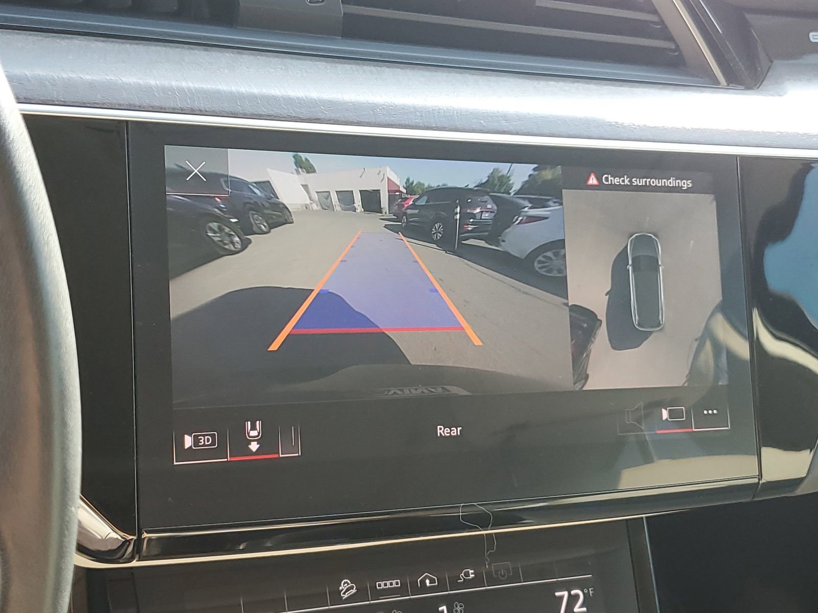 Used 2024 Audi Q8 e-tron Premium Plus w/ Premium Plus Package image 26