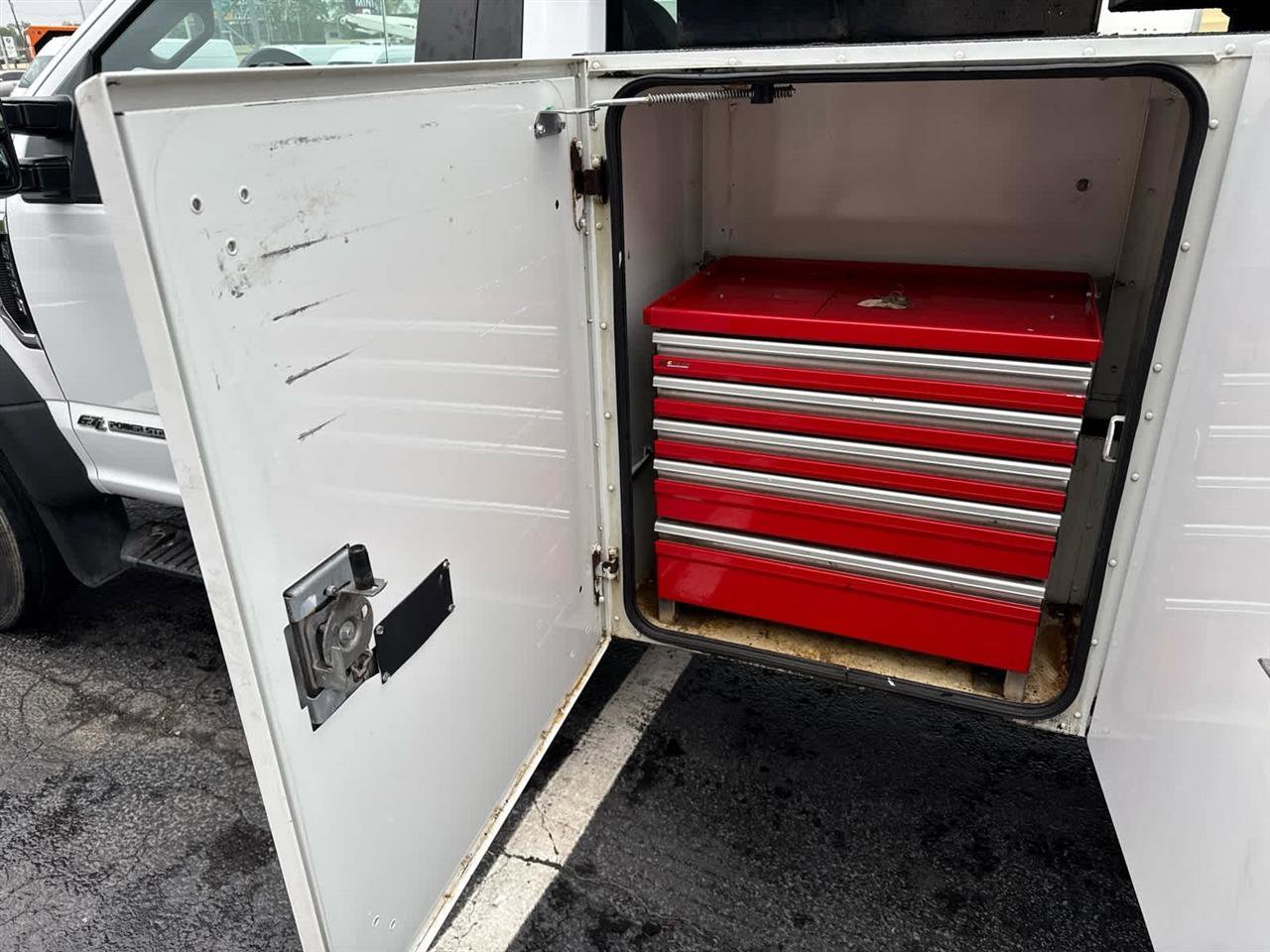 Used 2019 Ford F550 4x4 Regular Cab Super Duty image 13