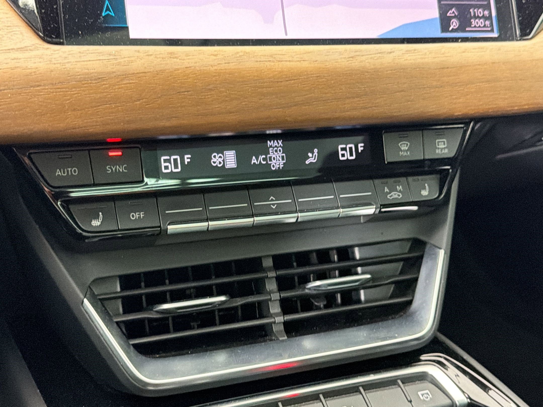 Used 2023 Audi e-tron GT Premium Plus AWD/4WD image 30