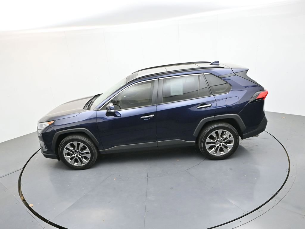 Used 2020 Toyota RAV4 Limited FWD image 24