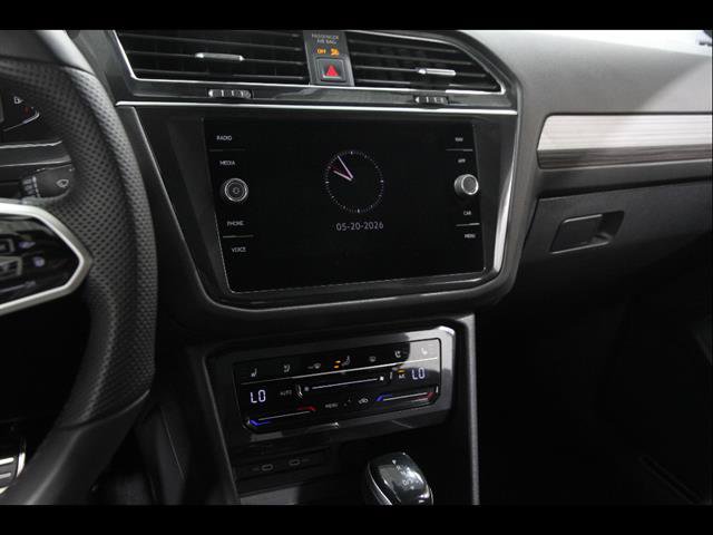Used 2022 Volkswagen Tiguan SEL R-Line AWD/4WD image 9