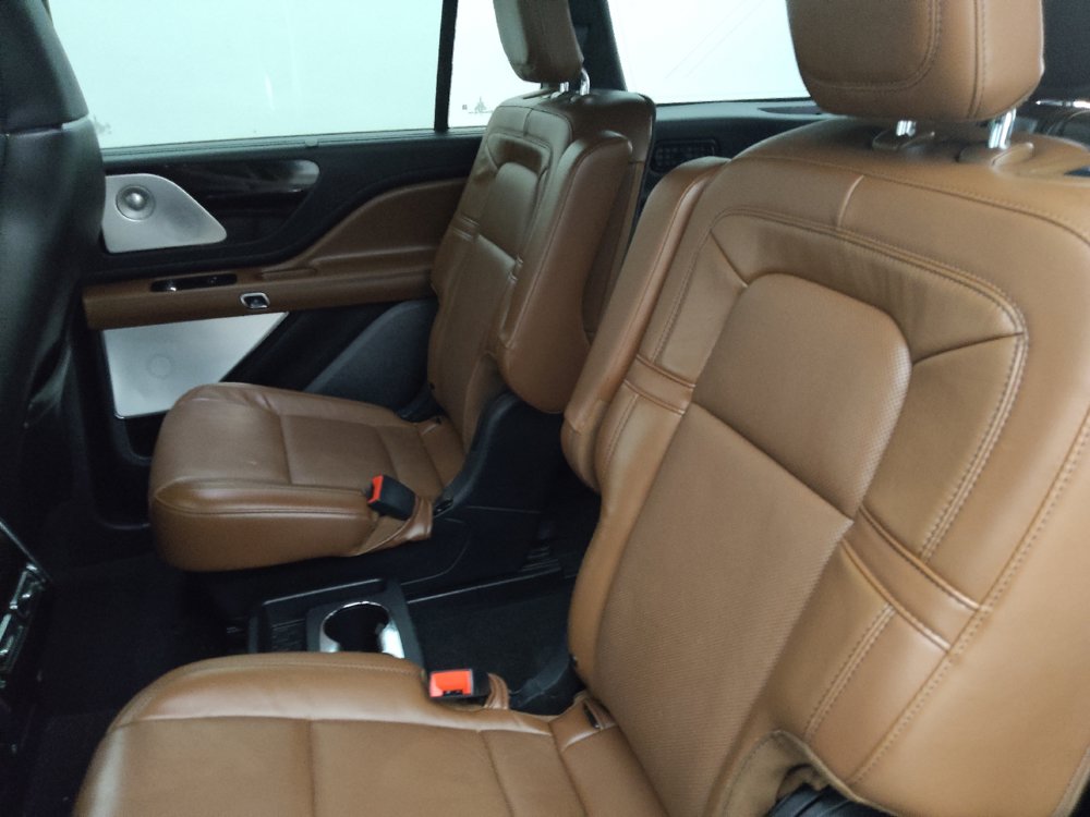 Used 2022 Lincoln Aviator Reserve w/ Equipment Group 201A RWD image 18
