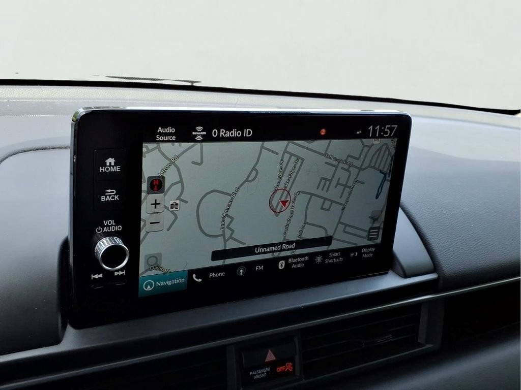 Used 2023 Honda Pilot Touring image 4