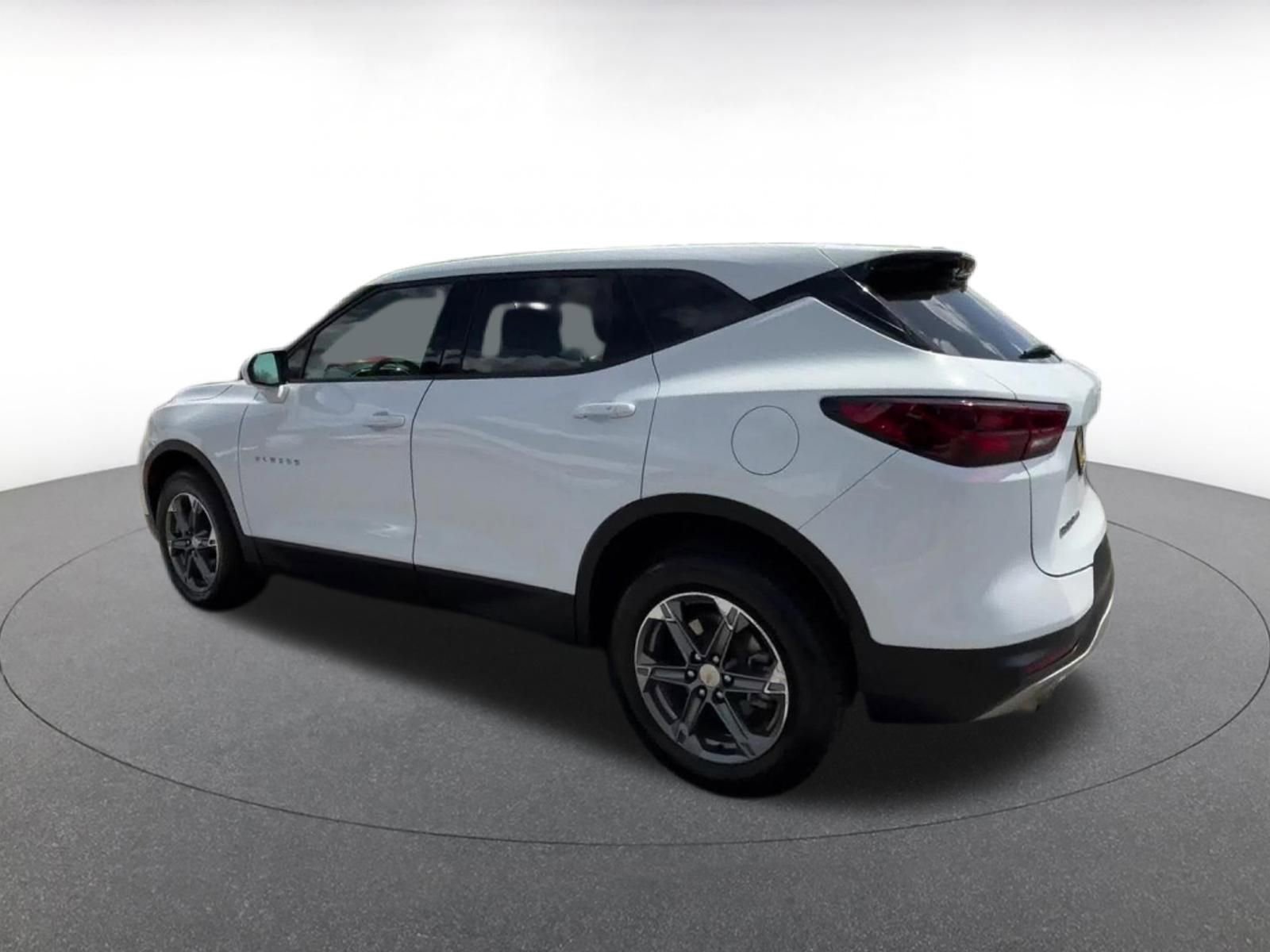 Used 2024 Chevrolet Blazer LT image 10