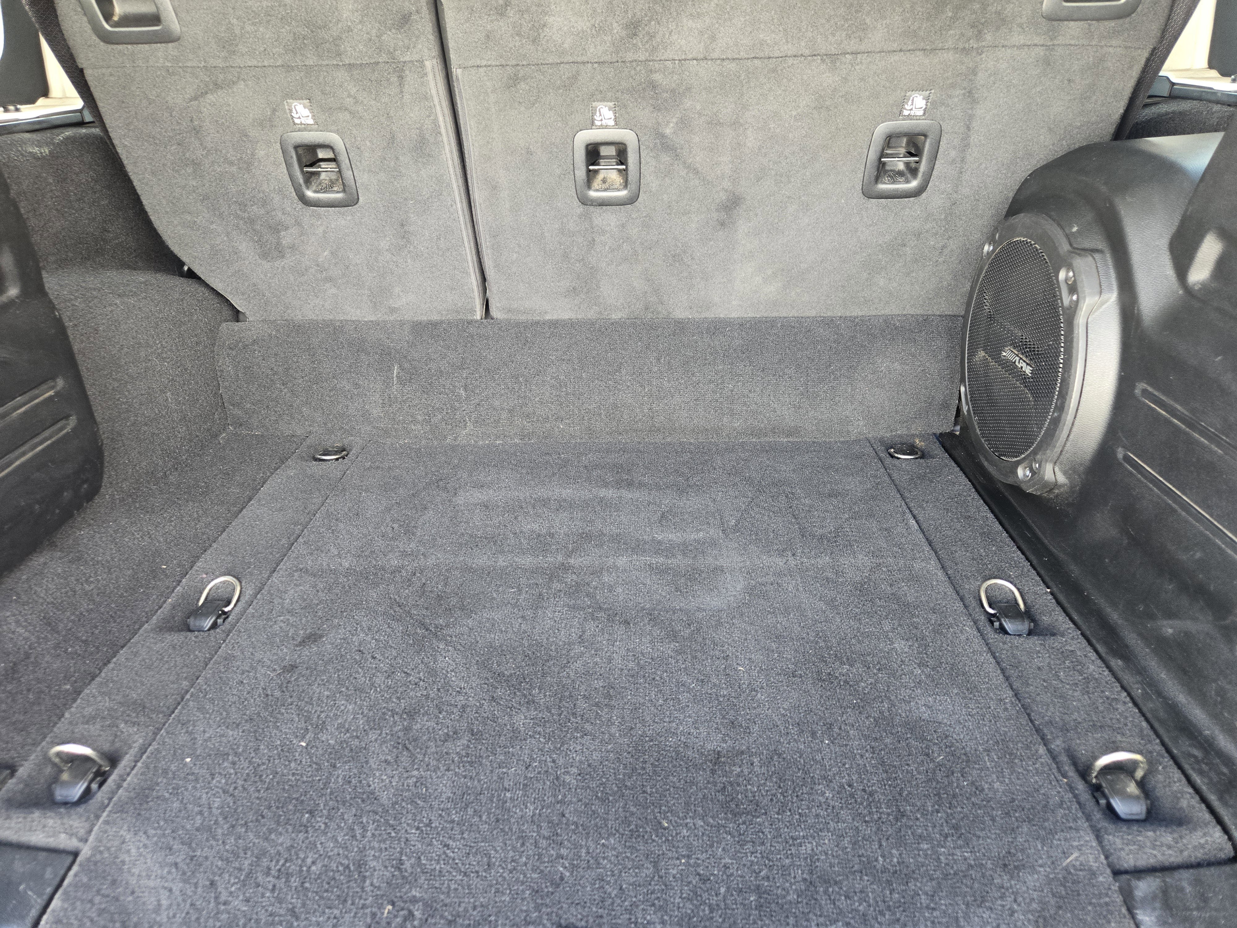 Used 2021 Jeep Wrangler Unlimited Sahara w/ Cold Weather Group image 34