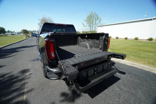 Used 2024 GMC Sierra 1500 SLT w/ SLT Premium Plus Package AWD/4WD image 13