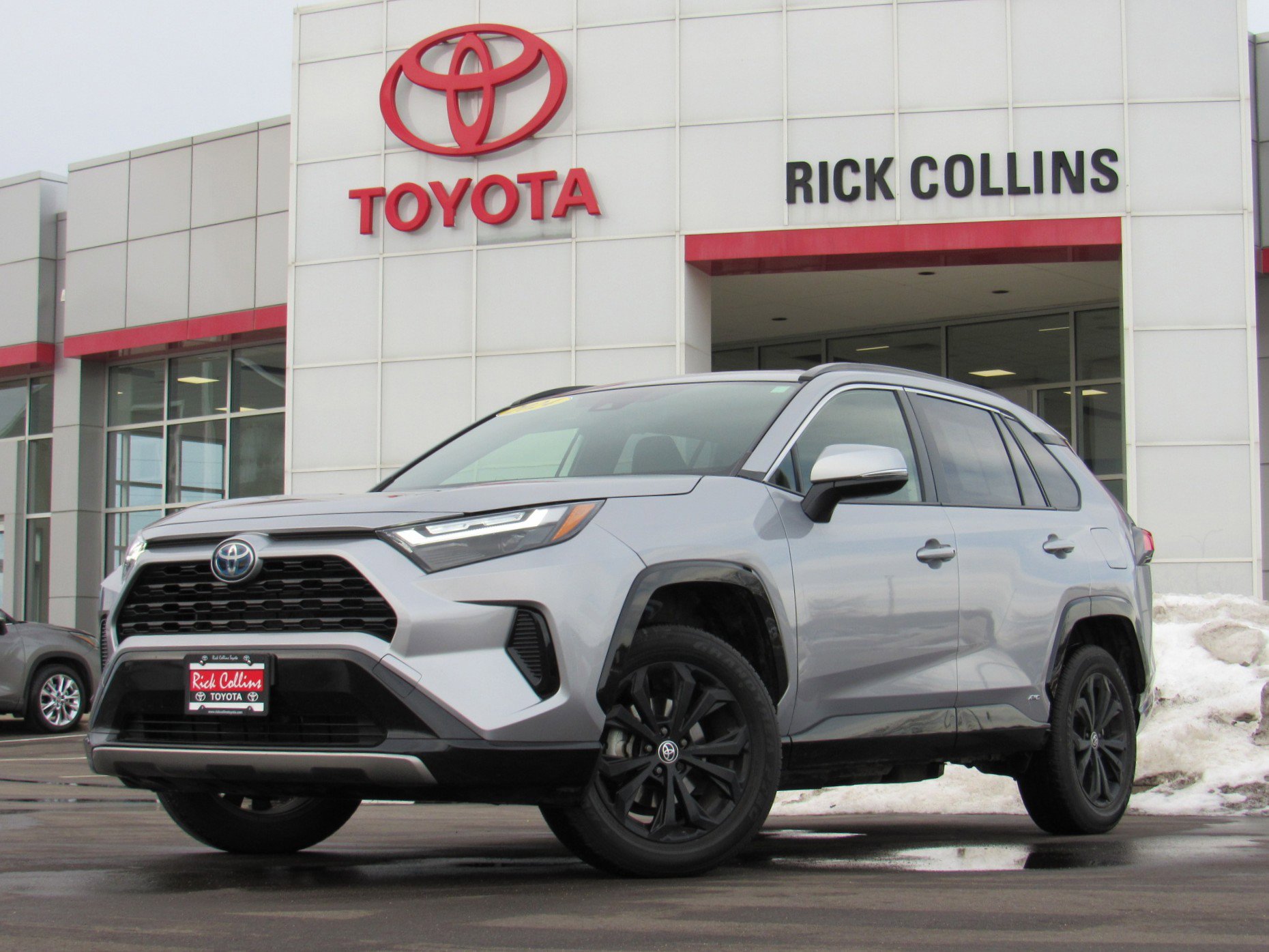 Used 2024 Toyota RAV4 SE