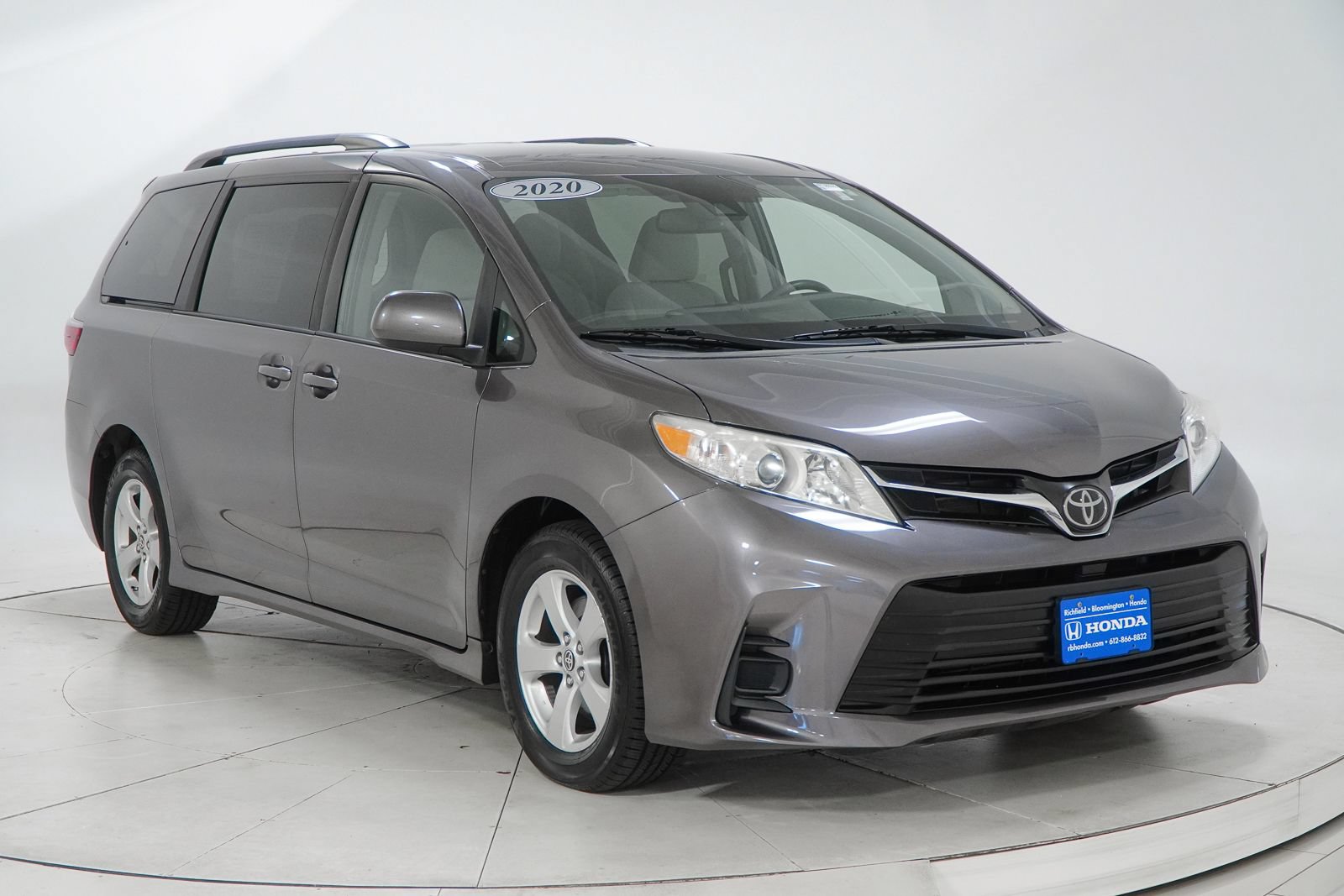 Used 2020 Toyota Sienna LE FWD image 15