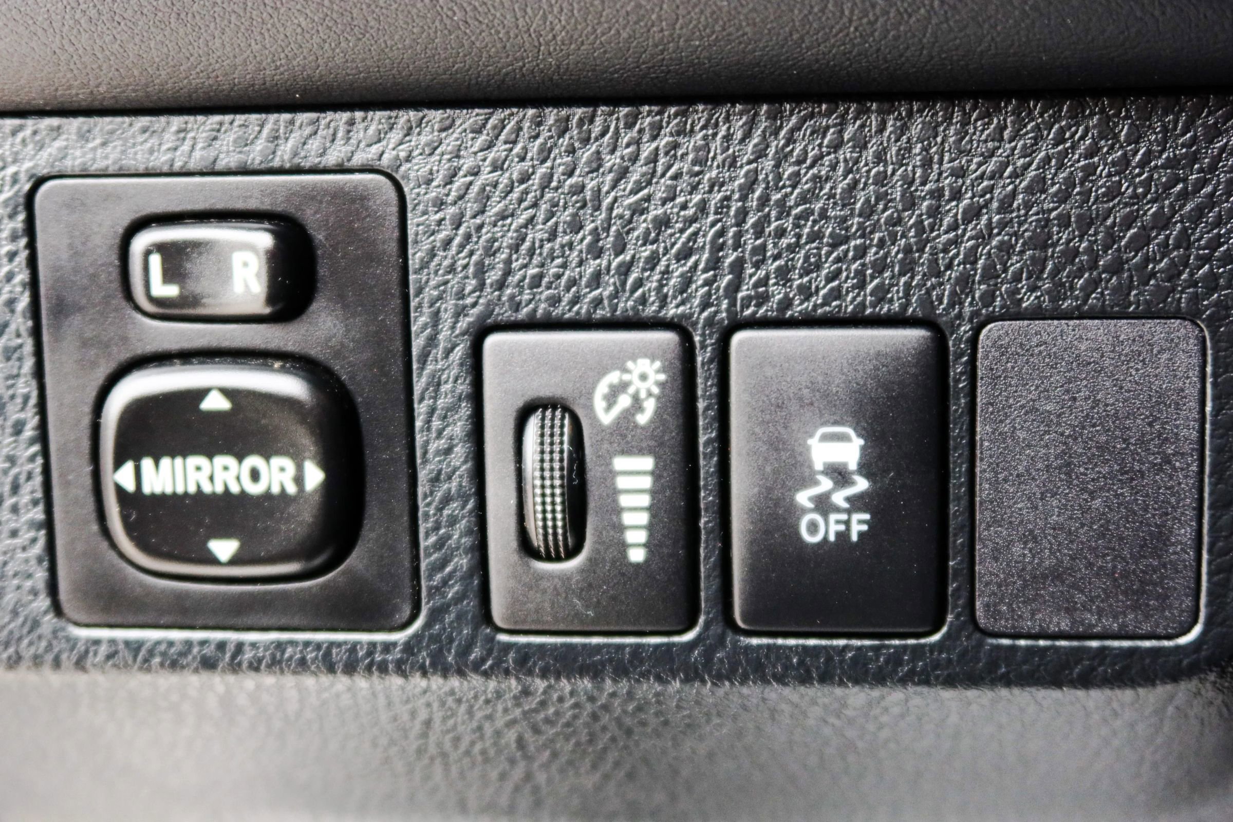 Used 2013 Toyota RAV4 Limited image 10