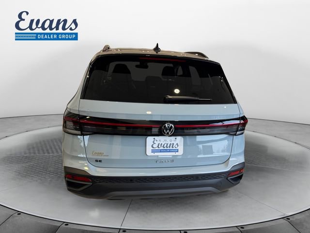 New 2026 Volkswagen Taos SE FWD image 4