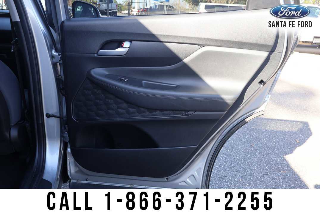 Used 2023 Hyundai Santa Fe SEL image 23