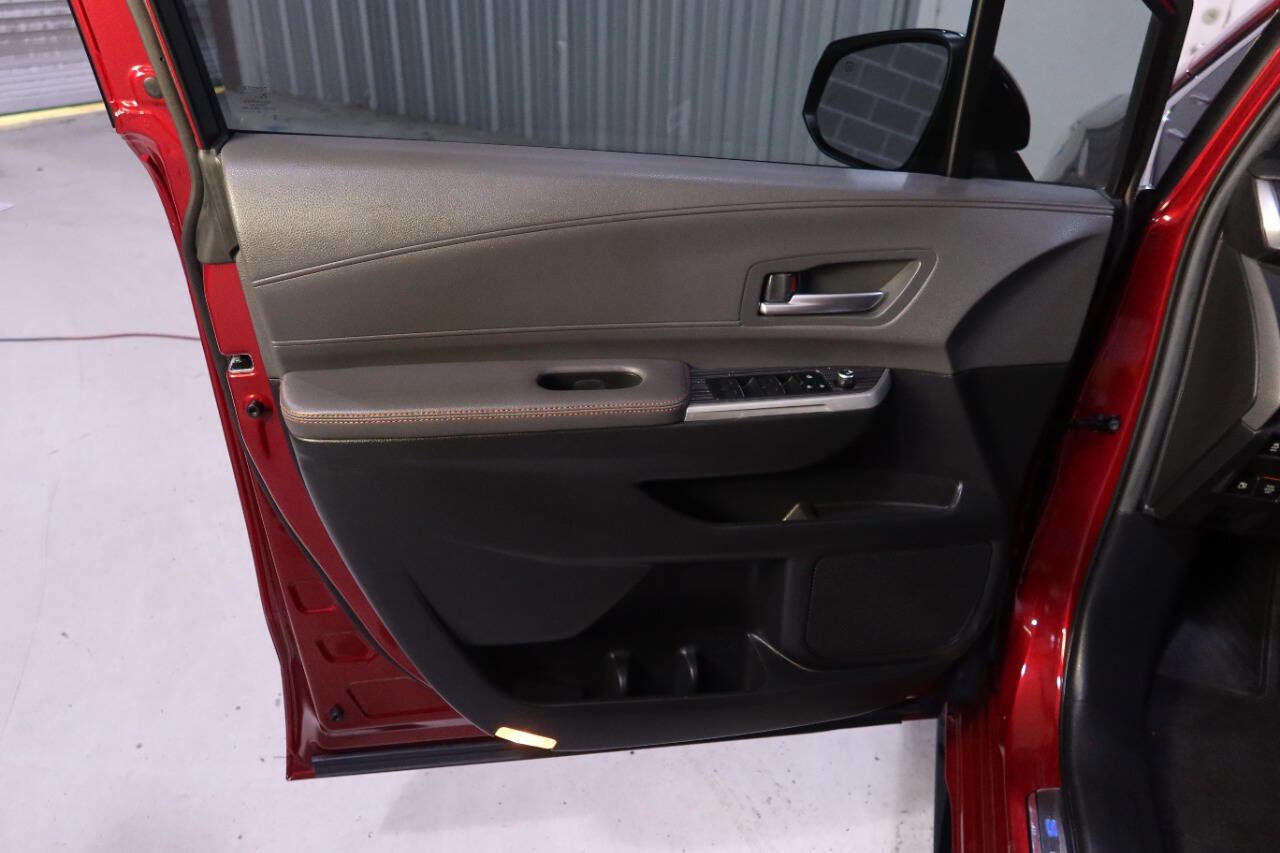 Used 2024 Toyota Sienna XSE image 21
