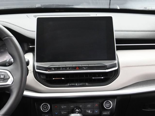 Used 2025 Jeep Compass Limited image 26