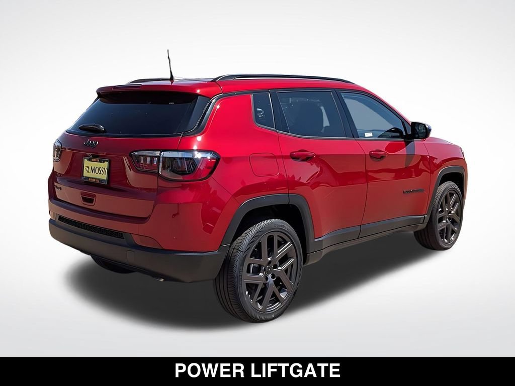 New 2026 Jeep Compass Latitude AWD/4WD image 4