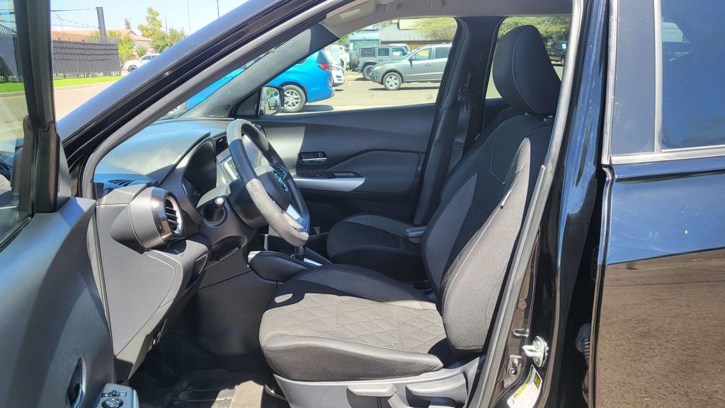 Used 2019 Nissan Kicks SV FWD image 25