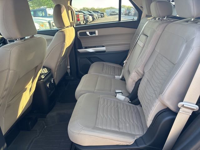 Used 2021 Ford Explorer XLT image 10