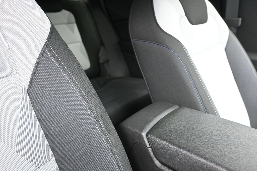 New 2026 Chevrolet Trax LS w/ LS Convenience Package FWD image 25