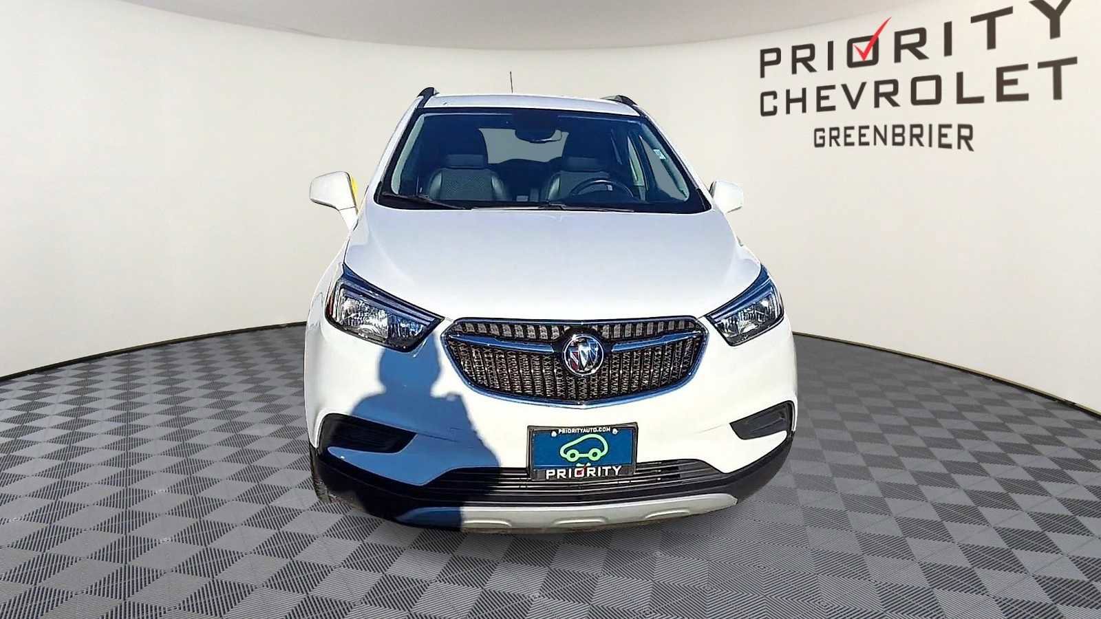 Used 2022 Buick Encore Preferred w/ Safety Package image 3