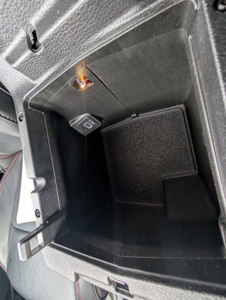 Used 2018 Jeep Wrangler Unlimited Rubicon AWD/4WD image 35