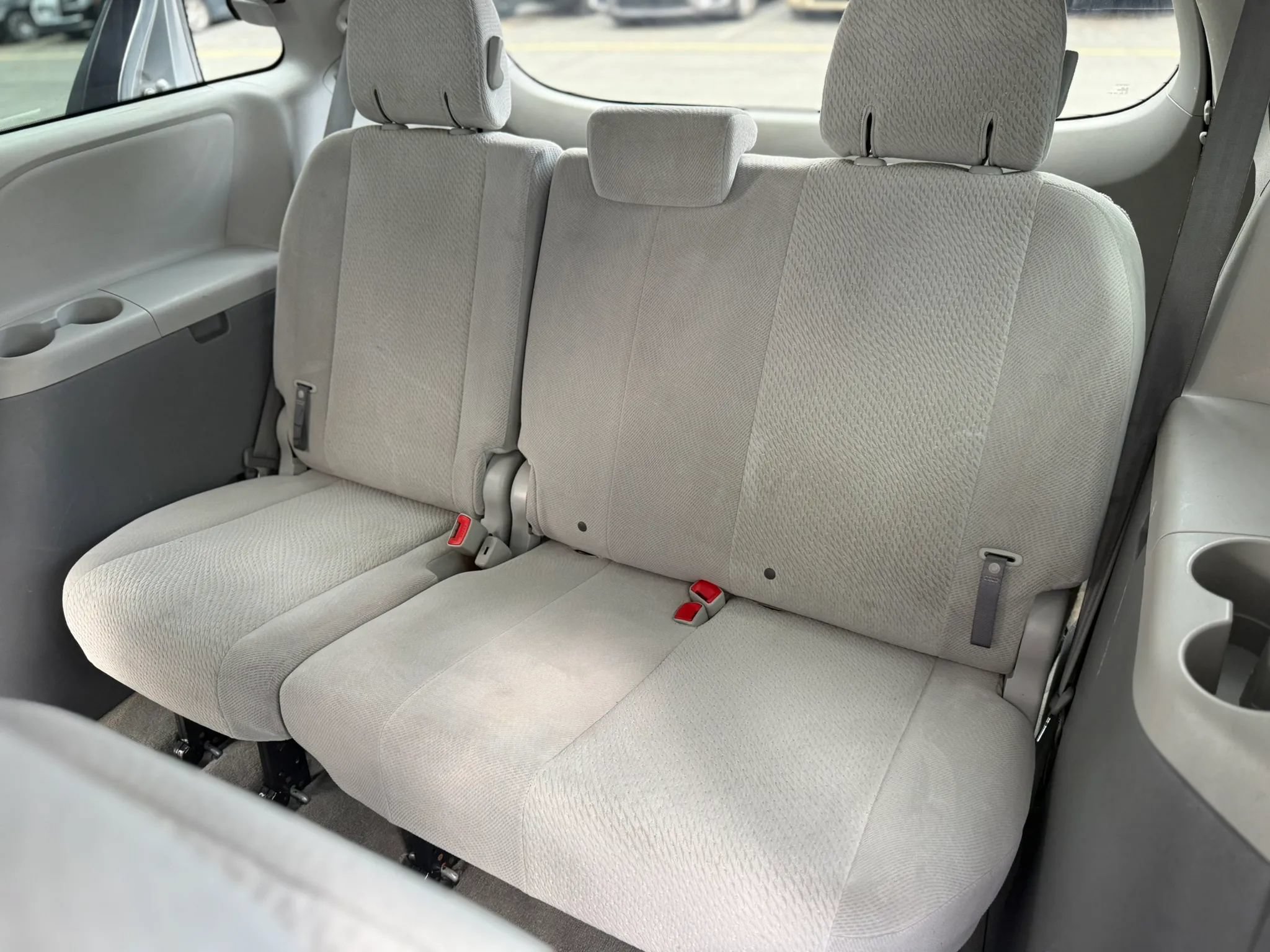 Used 2012 Toyota Sienna LE FWD image 22