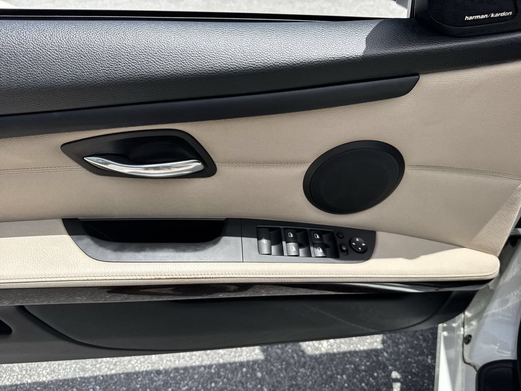 Used 2012 BMW 328i Convertible RWD image 40