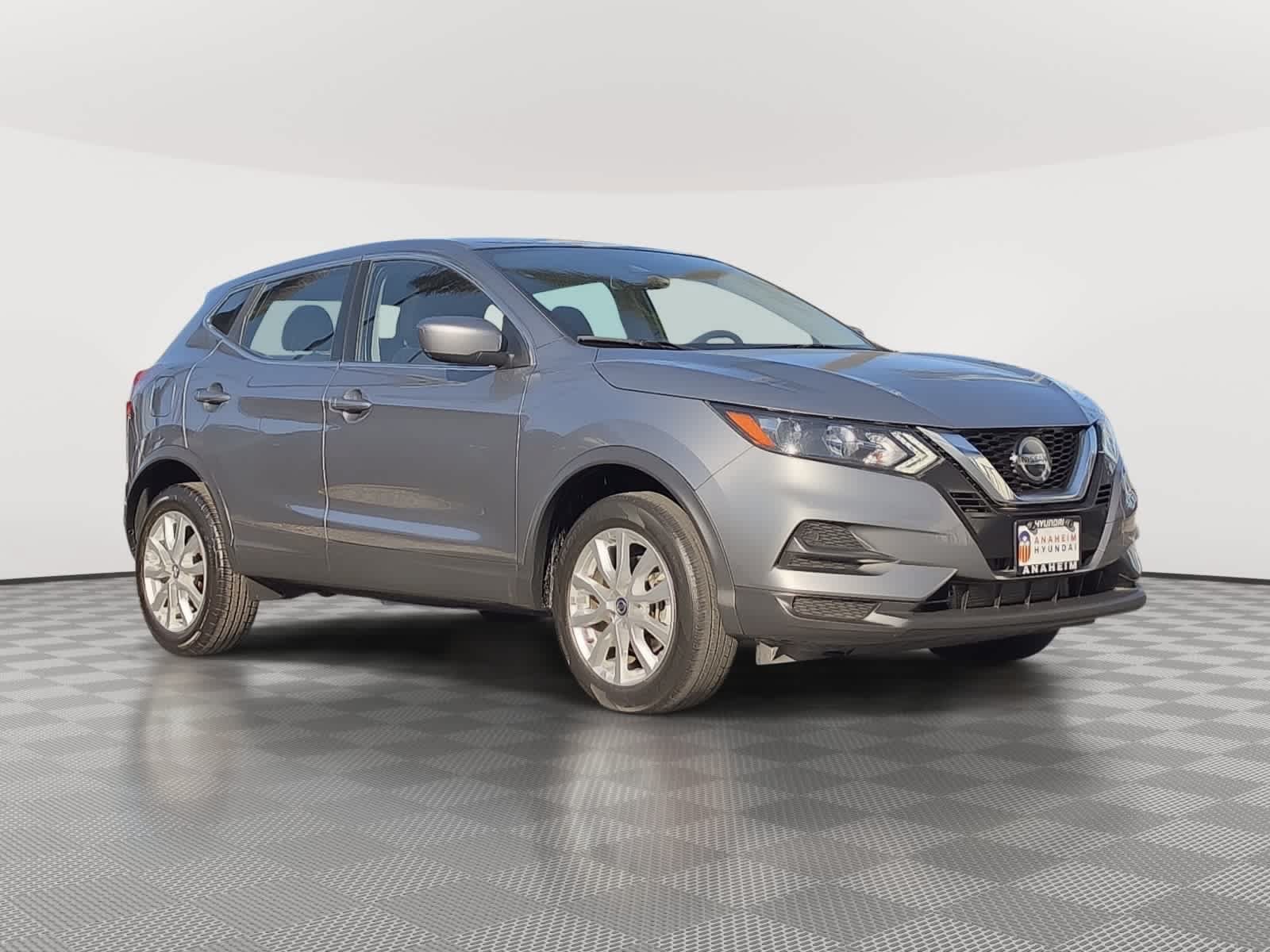 Used 2021 Nissan Rogue Sport S FWD image 3