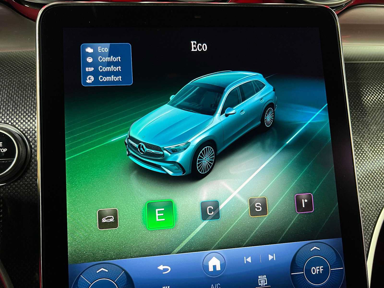 Used 2023 Mercedes-Benz GLC 300 4MATIC image 46