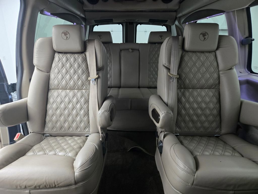 Used 2023 GMC Savana 2500 image 34