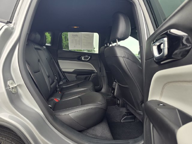 Used 2024 Jeep Compass Limited AWD/4WD image 15