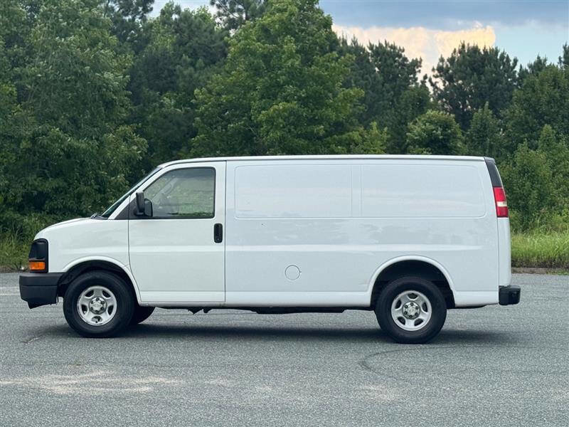 Used 2007 Chevrolet Express 1500 image 3