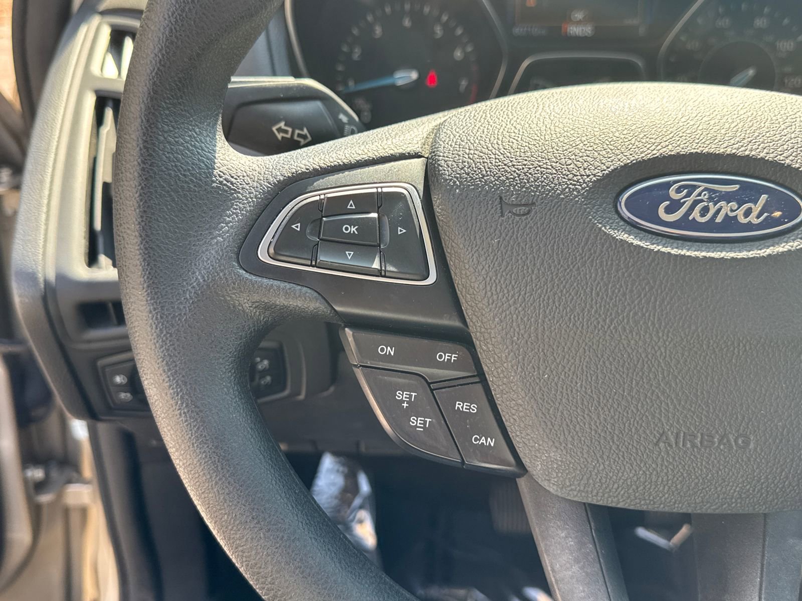 Used 2018 Ford Focus SEL FWD image 24