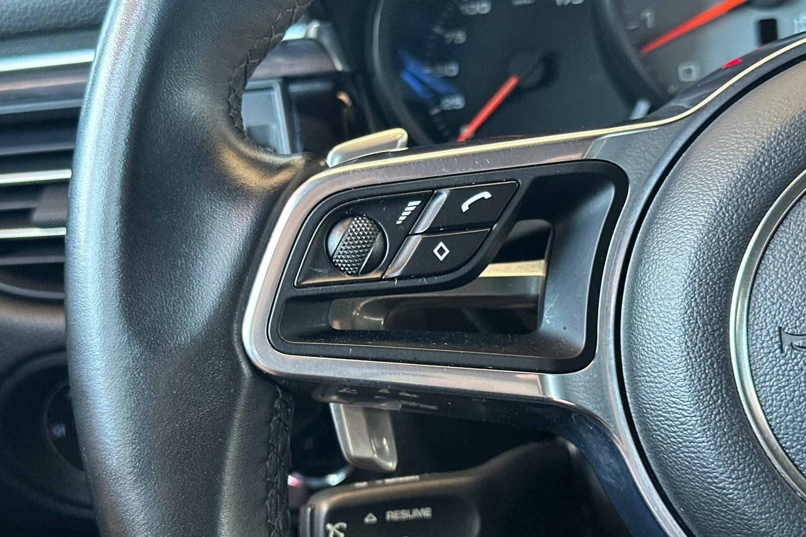 Used 2019 Porsche Macan S AWD/4WD image 27