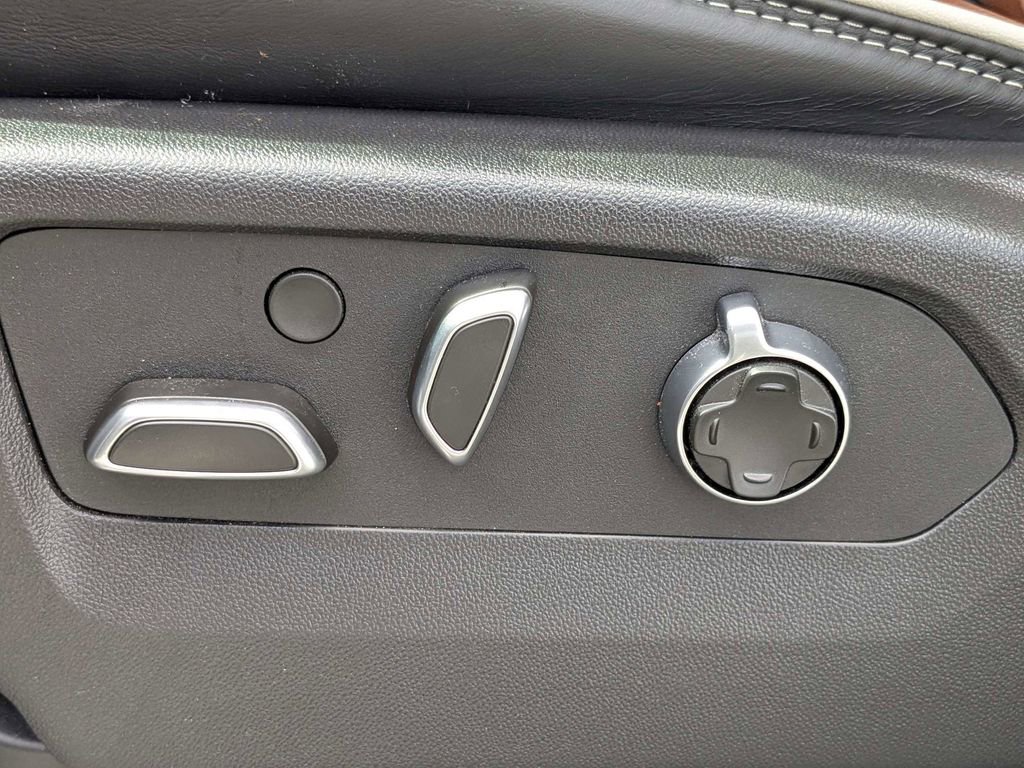 Used 2025 GMC Sierra 1500 Denali Ultimate image 19