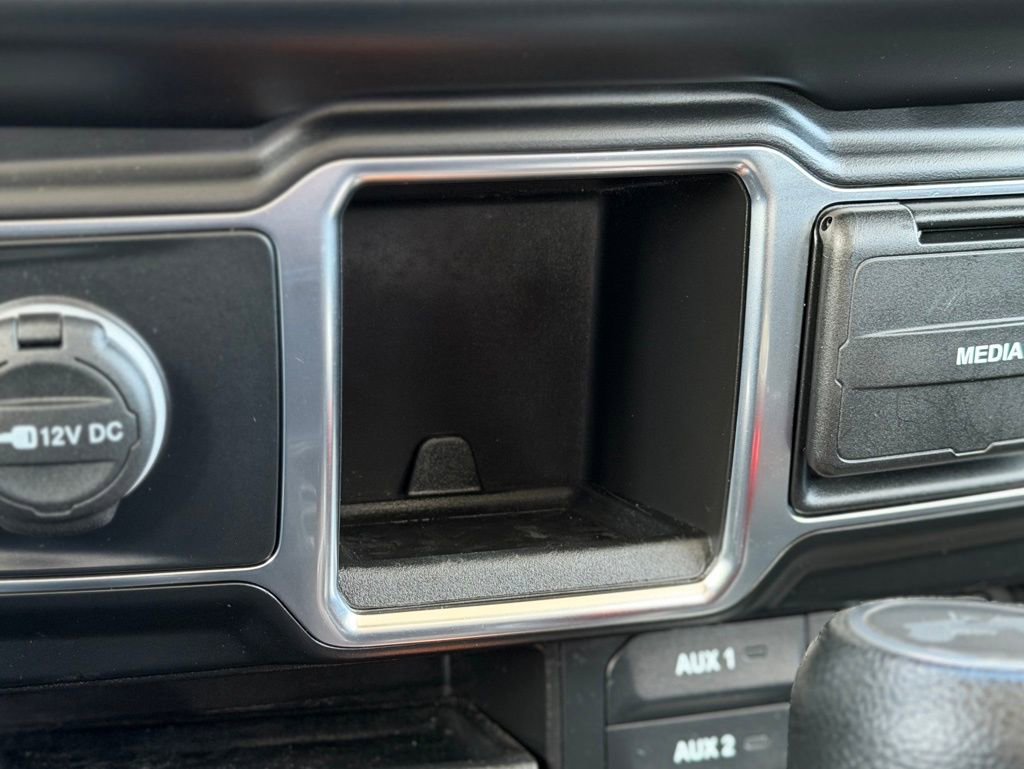 Used 2022 Jeep Wrangler Sport image 15