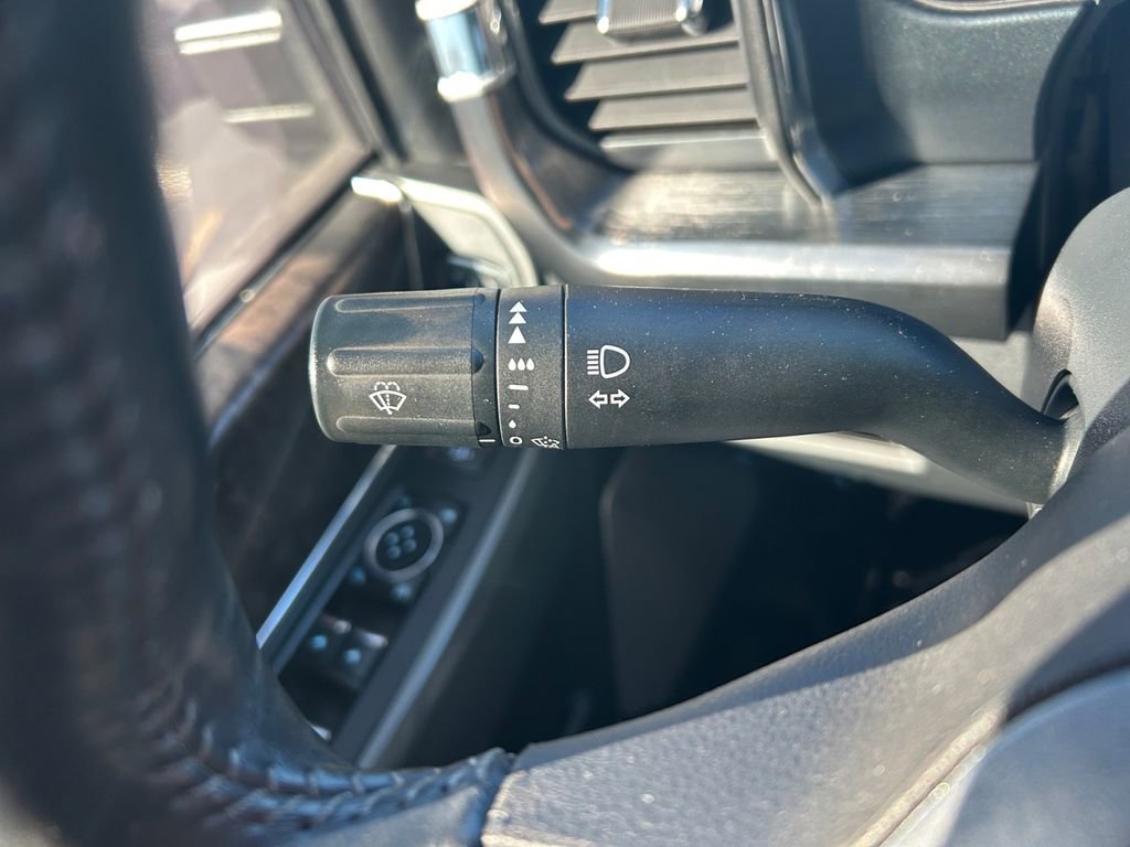 Used 2023 Ford F250 Lariat w/ Sport Appearance Package image 23