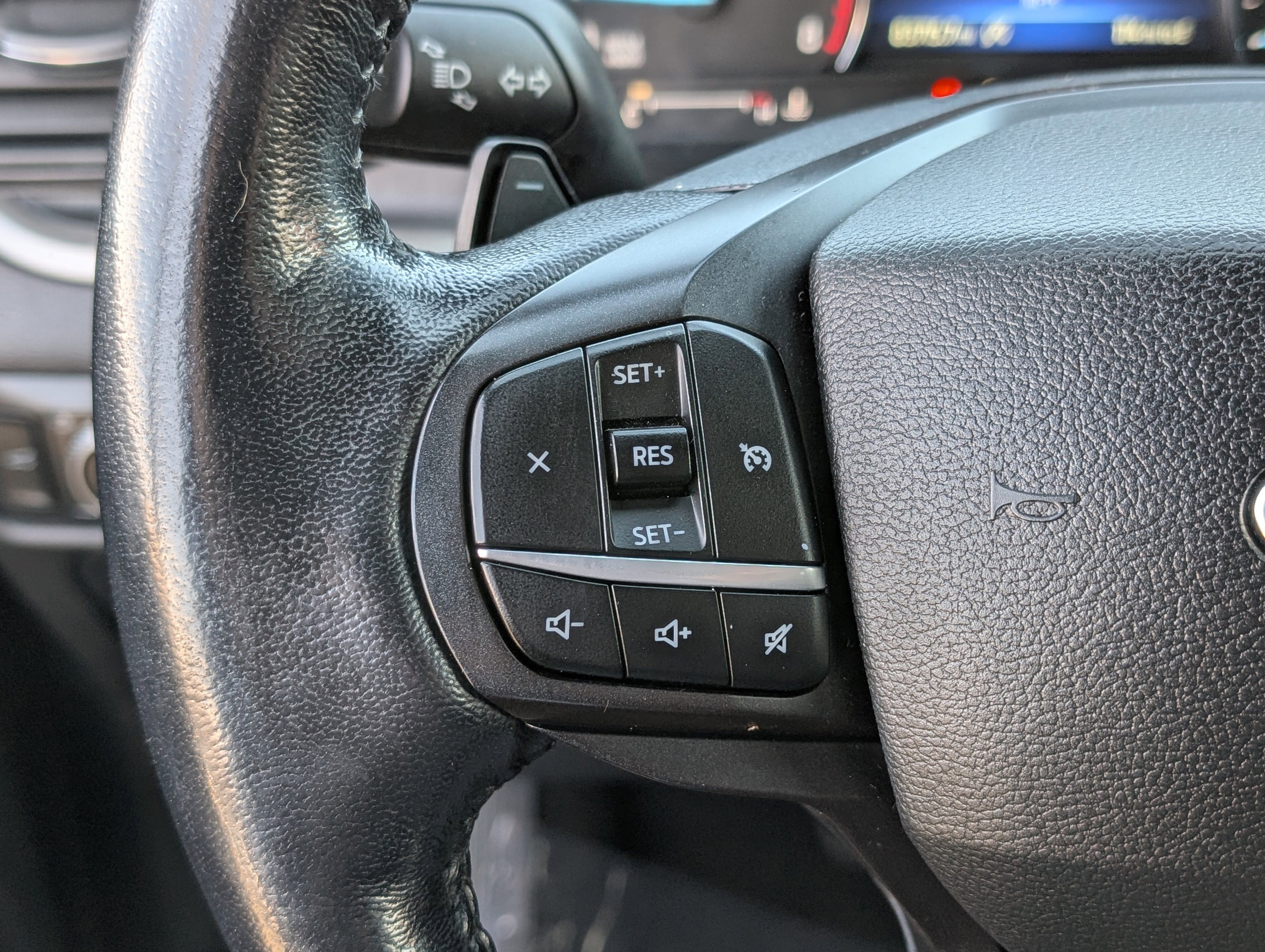 Certified 2020 Ford Explorer XLT image 23