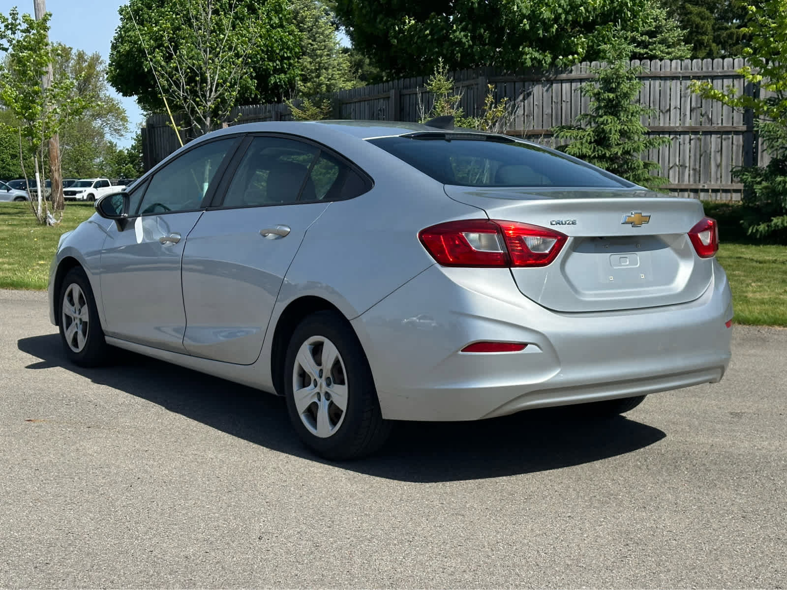 Used 2018 Chevrolet Cruze LS FWD image 7