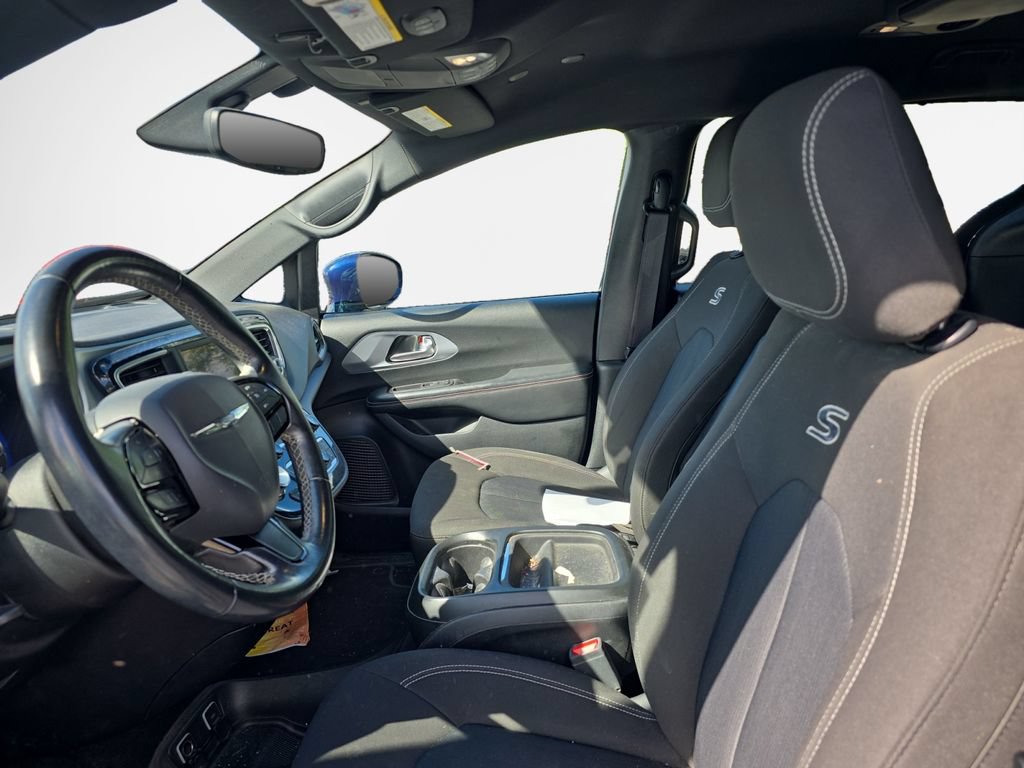 Used 2020 Chrysler Pacifica Touring w/ S Appearance Package FWD image 12