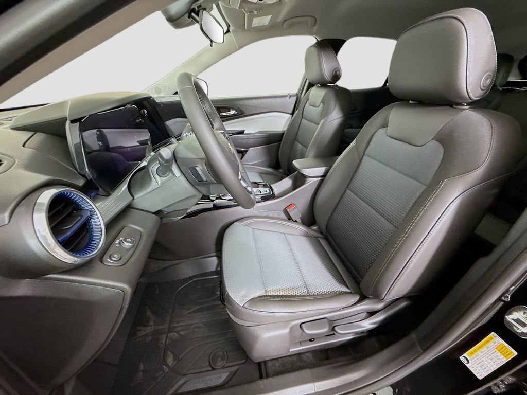 New 2026 Chevrolet Trax LT w/ Driver Confidence Package FWD image 19