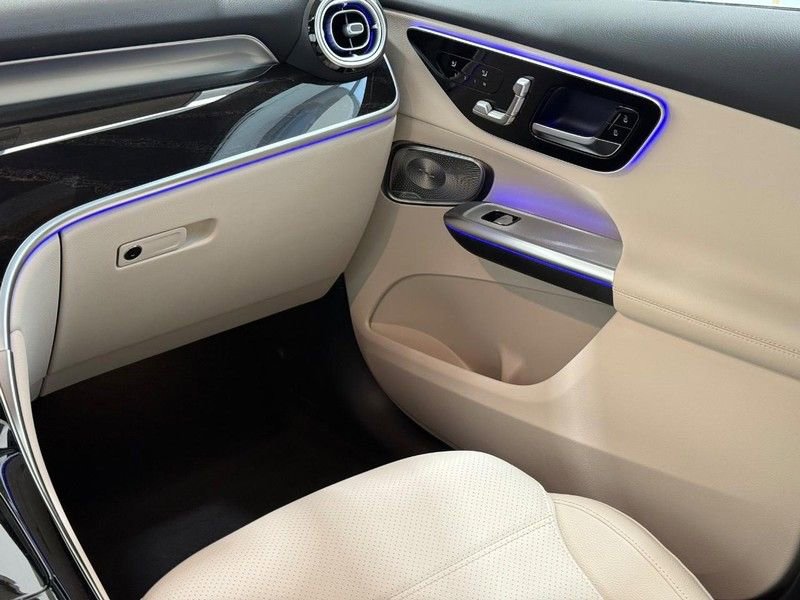 New 2026 Mercedes-Benz GLC 300 4MATIC image 9